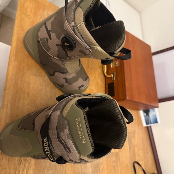 Burton Camouflage Snow Boots for Men - Picture 2 of 9